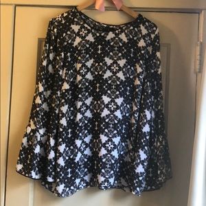 Worthington Black & White Lace Design Blouse